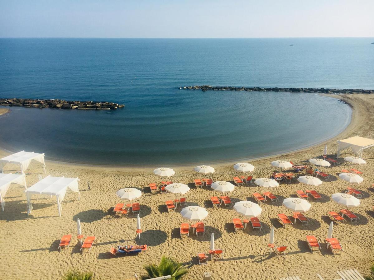 Hotel Del Sole Маргерита-ди-Савойя Экстерьер фото